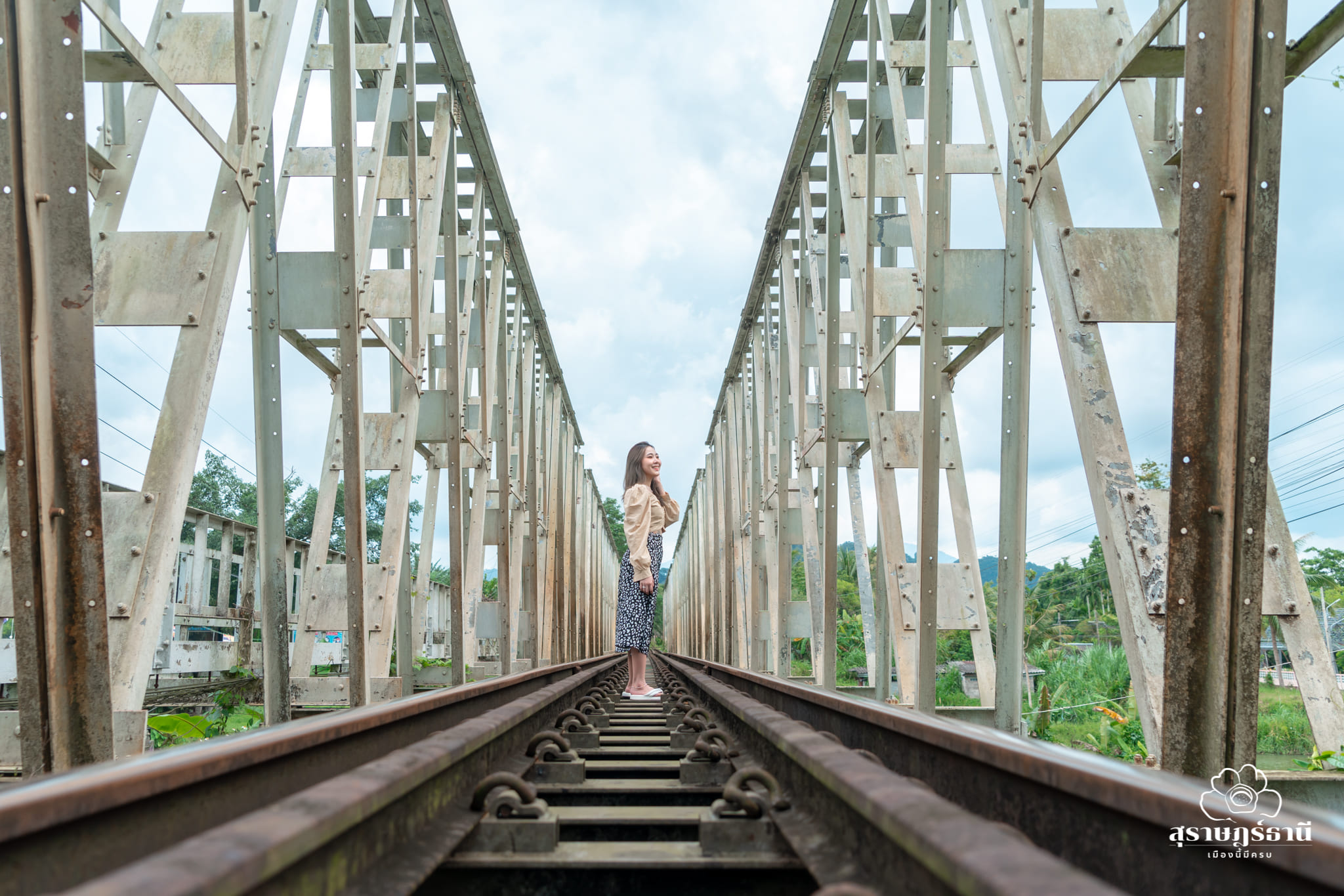 เปิดวาร์ป จุดถ่ายรูปวินเทจ ‘สะพานแคบนาสาร’ @สุราษฎร์ฯ